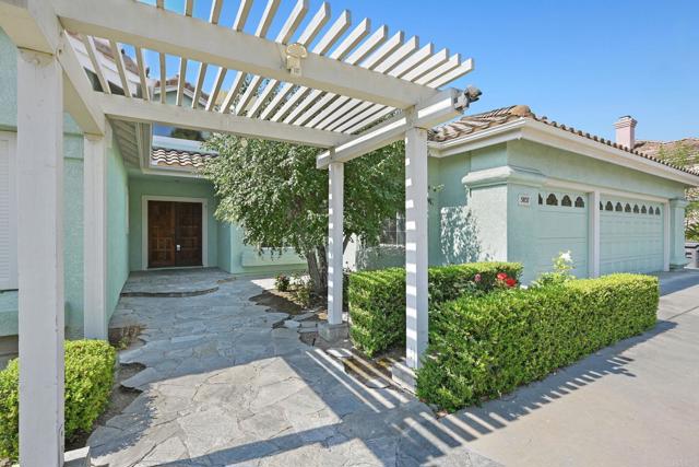 Detail Gallery Image 2 of 48 For 5837 Ranch View Rd, Oceanside,  CA 92057 - 4 Beds | 2/1 Baths