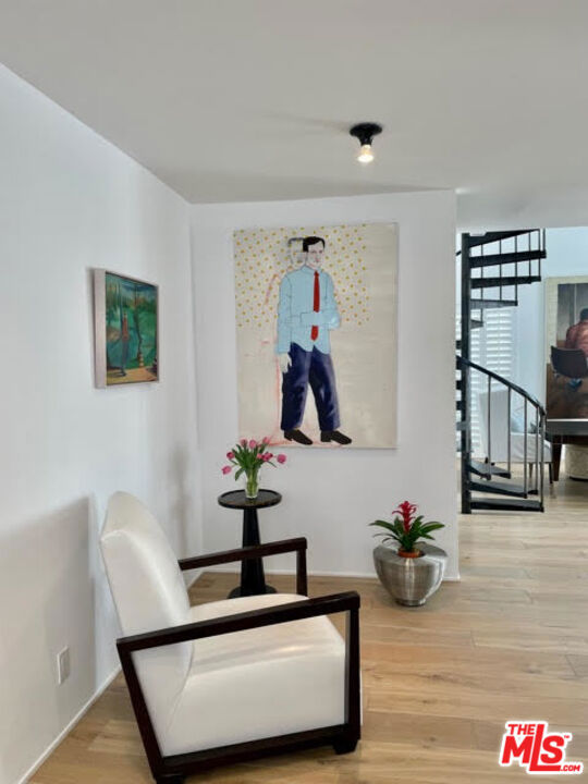 9033 VISTA GRANDE Street, West Hollywood CA: https://media.crmls.org/mediaz/0e9960f3-9792-433f-aeff-cf276caa7145.jpg