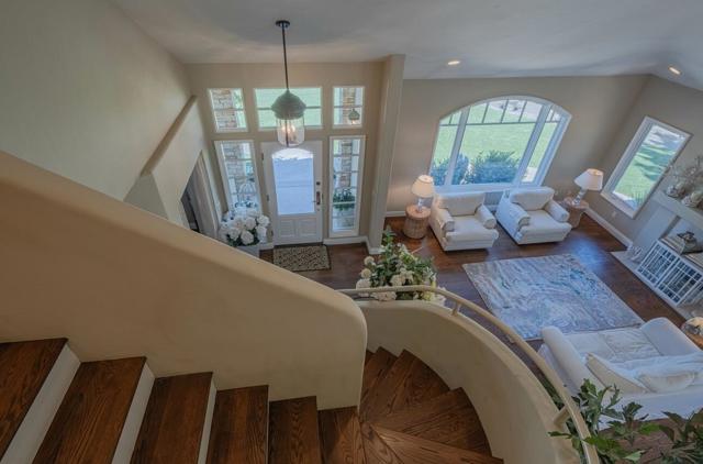 471 El Dorado Street, Monterey CA: https://media.crmls.org/mediaz/0e997e1e-561f-494a-a4eb-fcd96847467c.jpg