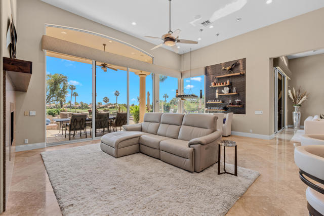 24-49568 Via Conquistador-8