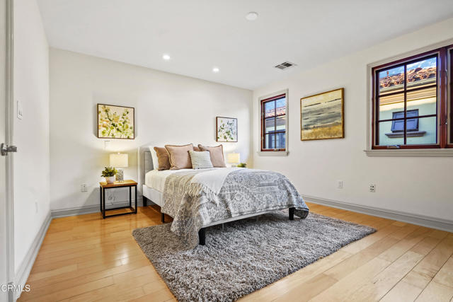 985 N Michillinda Avenue, Pasadena CA: https://media.crmls.org/mediaz/0e9a15de-c0f8-4961-958c-2d8a09e837d0.jpg