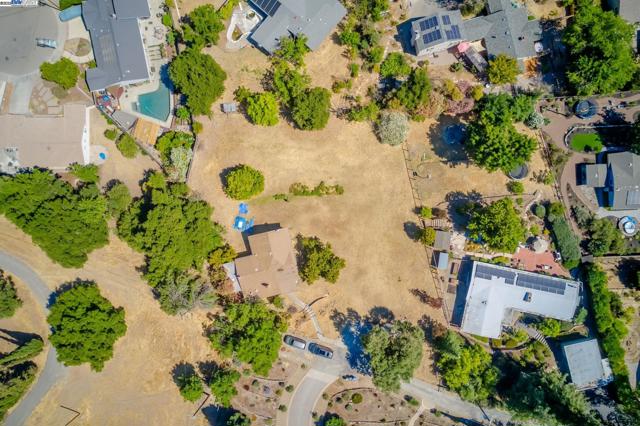 419 Las Lomas Way, Walnut Creek CA: https://media.crmls.org/mediaz/0e9a1e2d-ff18-4c3f-aa8a-af04be50b09a.jpg