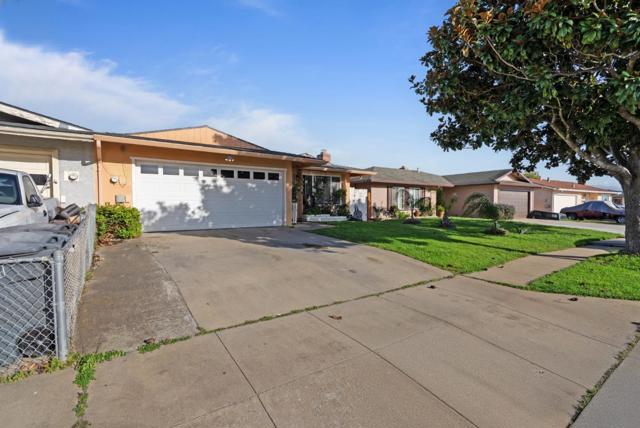 1780 Truckee, Salinas CA: https://media.crmls.org/mediaz/0e9a8423-743d-41c3-9e20-040e837313b0.jpg