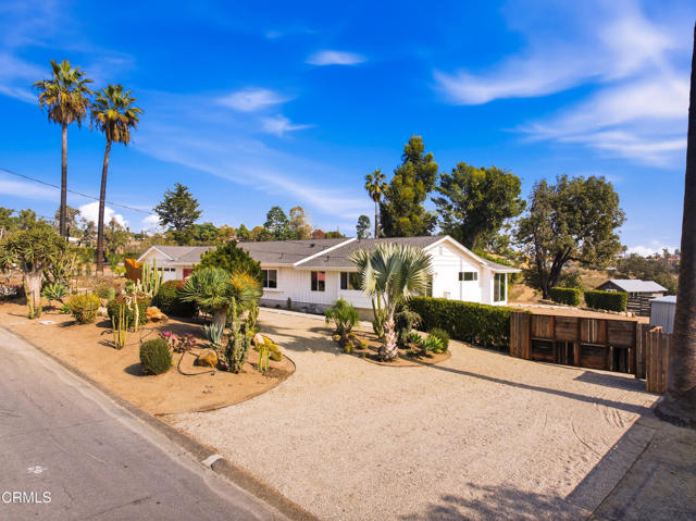 34 Vientos Road, Camarillo CA: https://media.crmls.org/mediaz/0e9b1c56-85b4-46f4-9c40-6289dc622e65.jpg