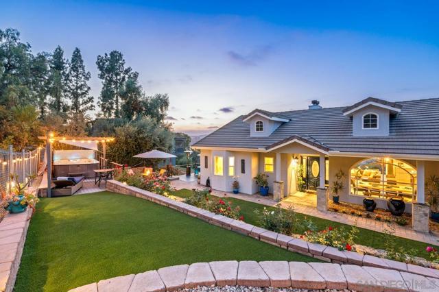 9420 Crest Drive, Spring Valley CA: https://media.crmls.org/mediaz/0e9bc49f-9b6a-4829-9e0d-6b1b6d873bf6.jpg