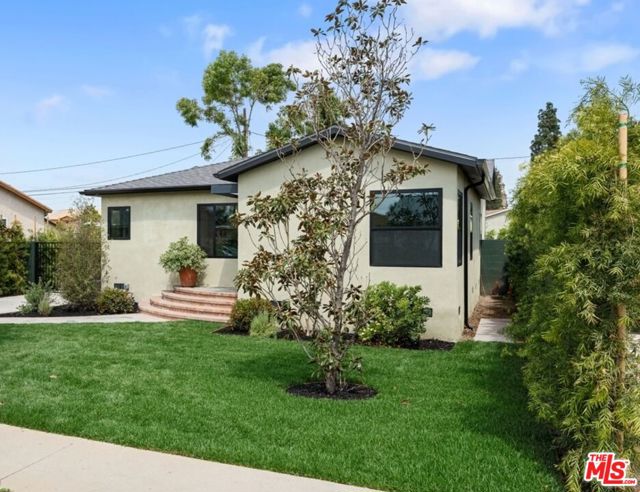 4718 Gaviota Avenue, Long Beach CA: https://media.crmls.org/mediaz/0e9d1a50-739a-4dd9-bf30-cf7825e0278d.jpg