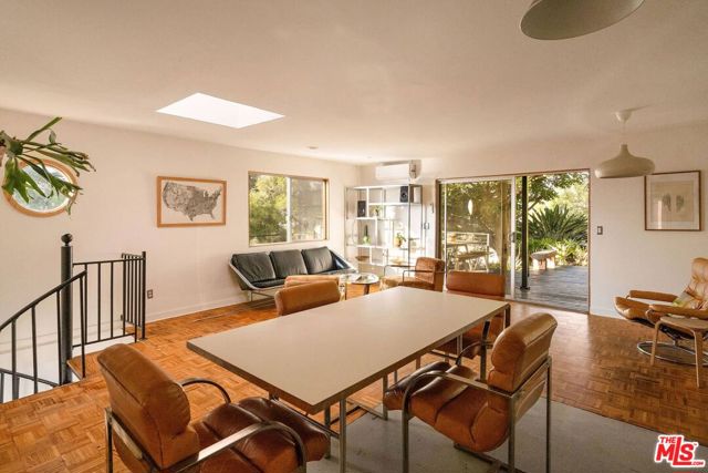 3130 Isabel, Los Angeles CA: https://media.crmls.org/mediaz/0e9d7481-ebf3-4c44-a578-46260d2dd5b3.jpg