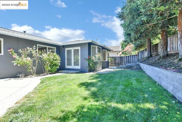 789 E Angela St, Pleasanton CA: https://media.crmls.org/mediaz/0e9db9d1-6e59-40a8-bac8-72621fd8ae41.jpg