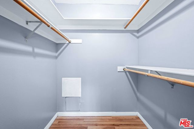 12801 Moorpark Street, Studio City CA: https://media.crmls.org/mediaz/0e9deb9d-a731-4a47-83c7-d6e3c5ba3307.jpg