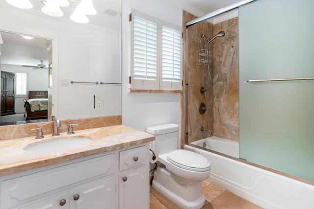 523 Maple Street, San Mateo CA: https://media.crmls.org/mediaz/0e9e0ad3-e09e-4b3b-b0b3-bef776c204b1.jpg