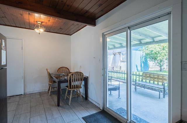 1208 Ramona Avenue, Salinas CA: https://media.crmls.org/mediaz/0e9ea2eb-3ad3-43d4-8738-c074d85cf799.jpg