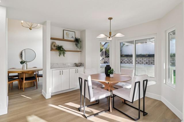 664 Crescent Dr, Chula Vista CA: https://media.crmls.org/mediaz/0e9f9f16-80eb-44da-927f-320abe446172.jpg