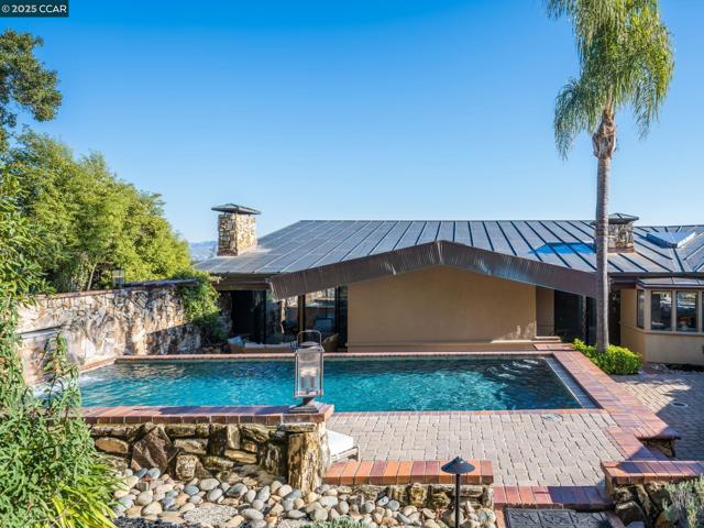 21 Deer Oaks Ct, Pleasanton CA: https://media.crmls.org/mediaz/0ea04afb-9dd7-4ea5-b265-ca1cc1dc3da9.jpg