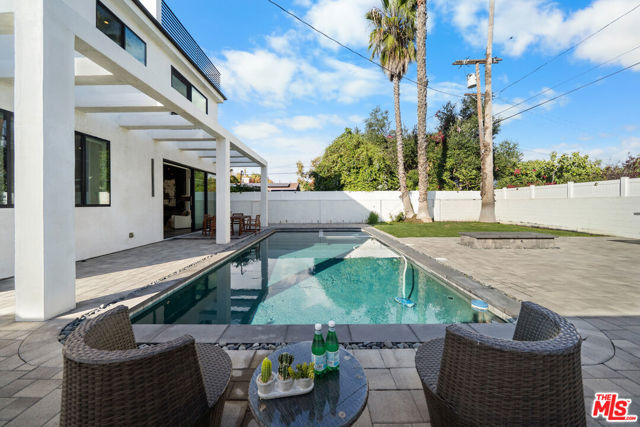 5812 Willis Avenue, Sherman Oaks CA: https://media.crmls.org/mediaz/0ea180a4-30e9-411c-b8d9-11899f17fa6f.jpg