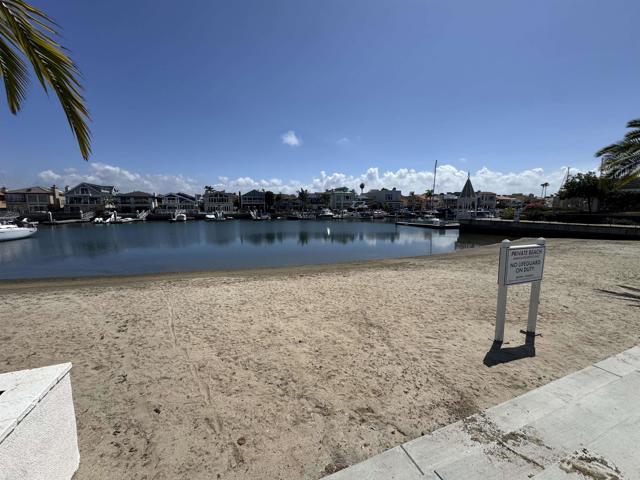 Detail Gallery Image 38 of 40 For 69 Half Moon Bend, Coronado,  CA 92118 - 3 Beds | 3/1 Baths