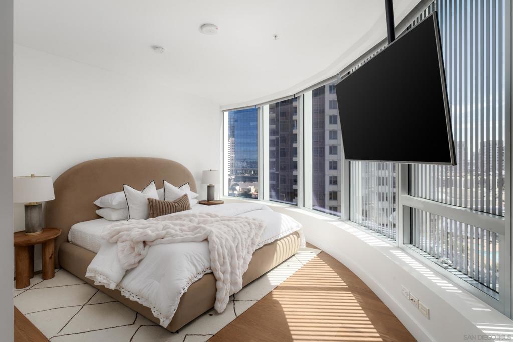 888 E Street - photo 18