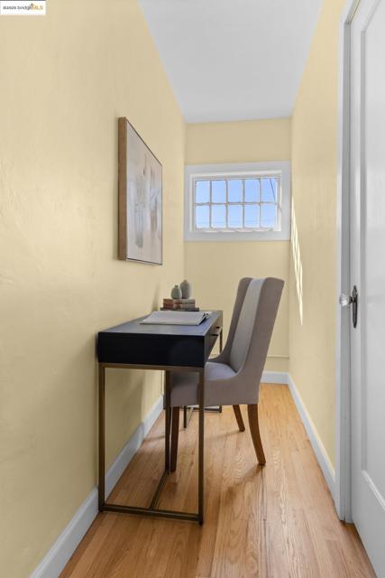 4008 Woodruff Ave, Oakland CA: https://media.crmls.org/mediaz/0ea286f7-6bb4-4c84-86df-b4ad2dc5ef33.jpg