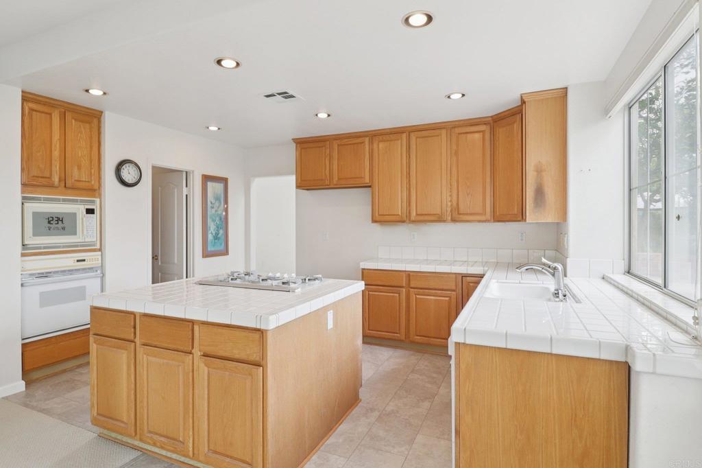 2821 Avenida Valera - photo 16