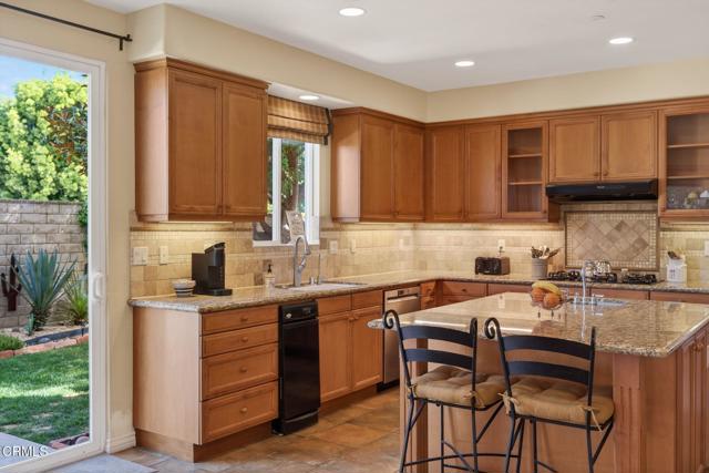 Detail Gallery Image 19 of 78 For 650 Charleston Pl, Ventura,  CA 93004 - 4 Beds | 3 Baths