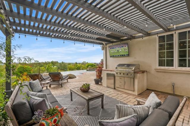 Detail Gallery Image 9 of 19 For 3401 Adams Run, Encinitas,  CA 92024 - 6 Beds | 4/1 Baths