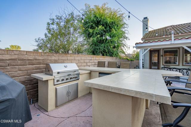 4260 Crabapple Court, Moorpark CA: https://media.crmls.org/mediaz/0ea443d1-d6b5-46ec-918d-c8fc70e416d4.jpg