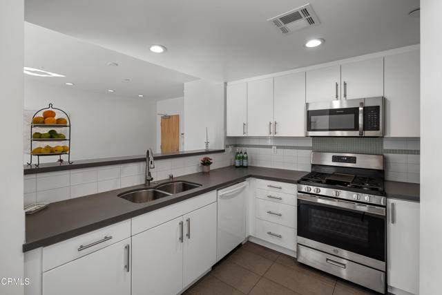 Detail Gallery Image 17 of 40 For 159 W Green St 502a,  Pasadena,  CA 91105 - 2 Beds | 2 Baths
