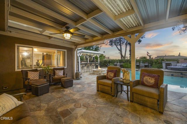 1099 N Agusta Avenue, Camarillo CA: https://media.crmls.org/mediaz/0ea4901c-e1e1-44a5-a8ac-99aef0c4966f.jpg