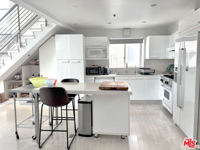 13326 Beach Avenue, 203 photo 8