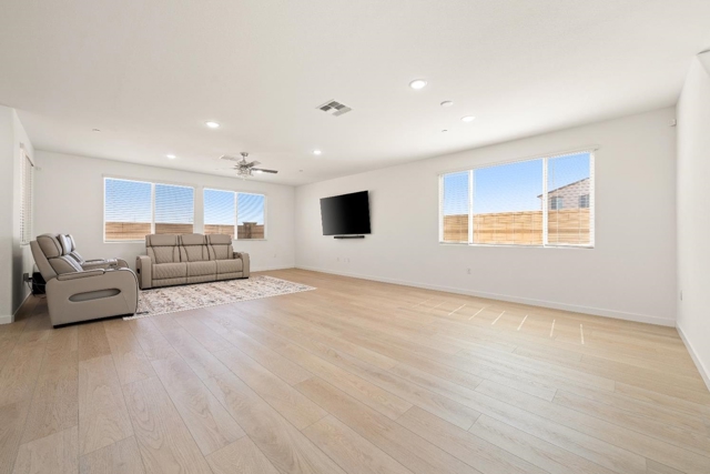 Image 17 of 38 For 12783 Crossbill Way