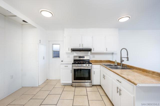 150 S Anza St, El Cajon CA: https://media.crmls.org/mediaz/0ea6468c-50ed-4e77-a376-d0507c3c2f70.jpg