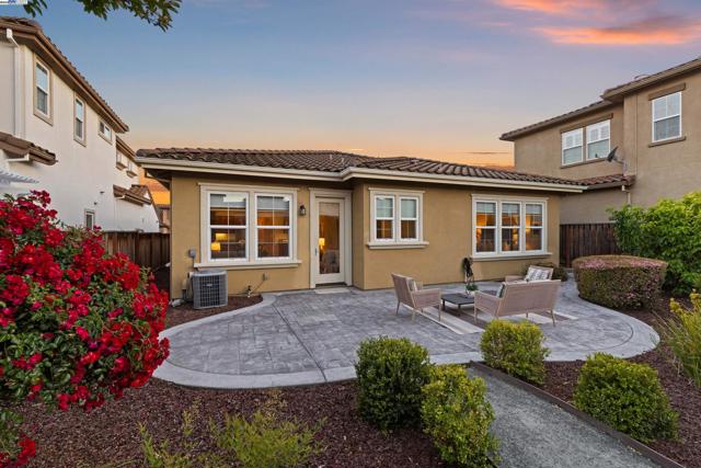 2715 Palatino Ct, Dublin CA: https://media.crmls.org/mediaz/0ea662ca-2cf4-4fec-8d37-07beb6e07a11.jpg