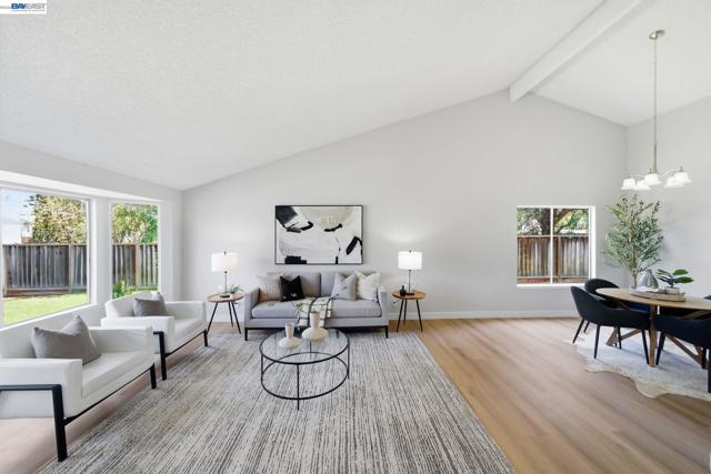 Image 2 of 47 For 5981 Skylinks