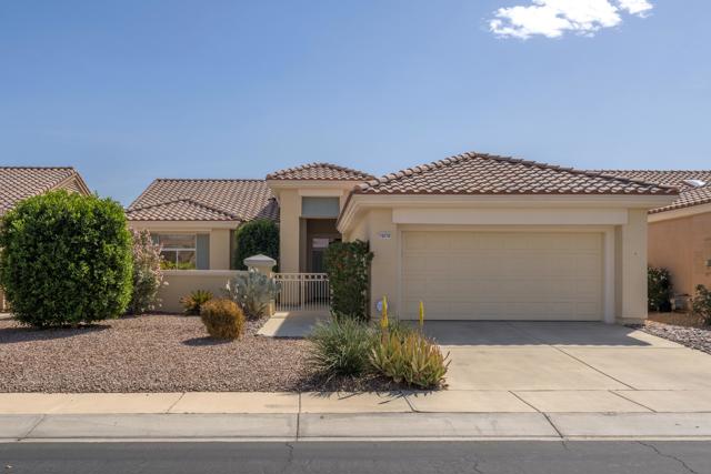 78270 Quail Run, Palm Desert CA: https://media.crmls.org/mediaz/0ea7562a-ddd5-4609-bd9e-3d6a4f97c356.jpg