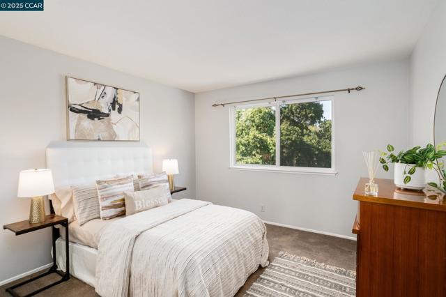 169 Larkwood Cir, Danville CA: https://media.crmls.org/mediaz/0ea7c730-1af4-43f7-a565-0fbf2fbb33ff.jpg