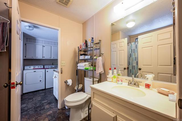 Detail Gallery Image 14 of 44 For 4650 Dulin #208,  Fallbrook,  CA 92028 - 2 Beds | 2 Baths