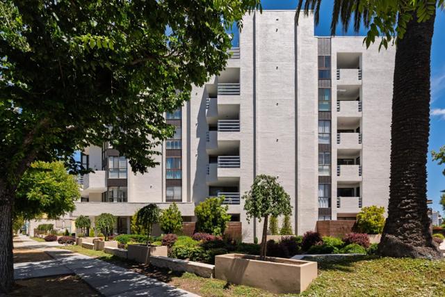 110 Park Road, Burlingame CA: https://media.crmls.org/mediaz/0ea880b8-97db-488a-9ec5-0912053ad4b3.jpg