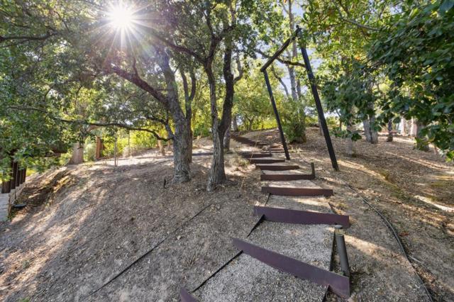 22 Grove Drive, Portola Valley CA: https://media.crmls.org/mediaz/0ea935f2-a5ee-4301-a279-388e9761cd48.jpg