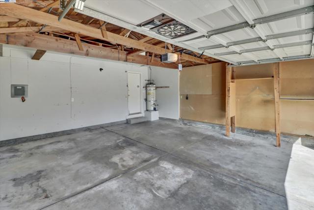 901 Basalt Way, Antioch CA: https://media.crmls.org/mediaz/0eaa3caf-5d2e-4652-bffc-e69d84a15a6e.jpg