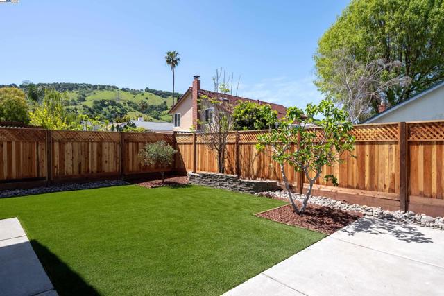6287 Mountford Dr, San Jose CA: https://media.crmls.org/mediaz/0eaa5075-e531-46e4-bd1e-6b28a1471e23.jpg