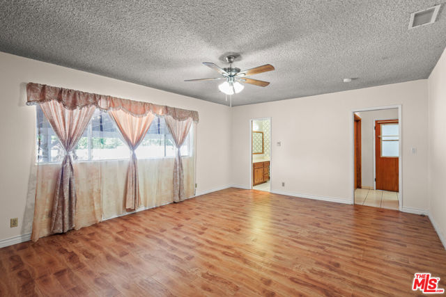 2101 N Almadale Avenue, Los Angeles CA: https://media.crmls.org/mediaz/0eaa7f22-6ab7-4bf1-92cc-56579e5f22d8.jpg