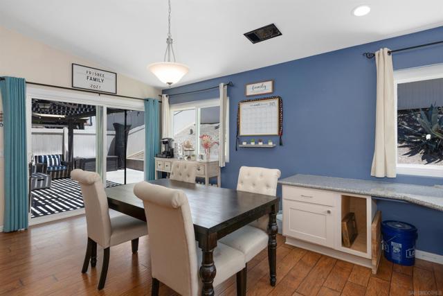1824 Carolyn Drive, Chula Vista CA: https://media.crmls.org/mediaz/0eaacb19-7f4d-451d-a263-54a4e7a5422c.jpg