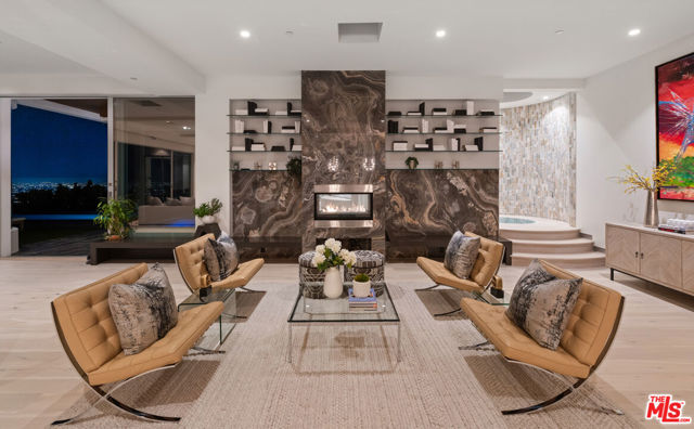 9353 Nightingale Drive, Los Angeles CA: https://media.crmls.org/mediaz/0eab4928-5cd3-4f58-a0f6-70aa65e3a193.jpg