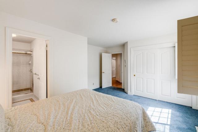 3920 Lakemead Way, Redwood City CA: https://media.crmls.org/mediaz/0eaba5b3-3e71-41e5-84d8-20c413140517.jpg