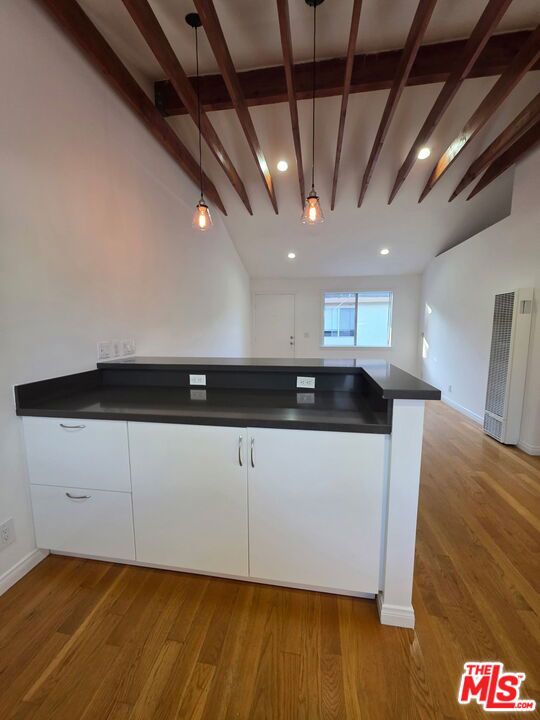 1029 Pleasantview Avenue, Venice CA: https://media.crmls.org/mediaz/0eac1b6a-84a3-416b-8622-d76cc97c5d65.jpg