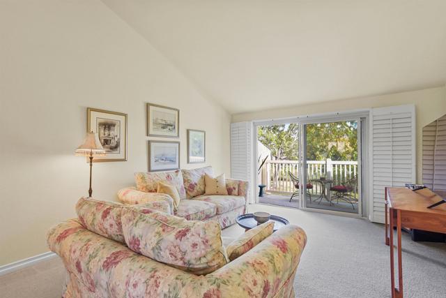 Detail Gallery Image 9 of 16 For 1982 Fairlee Dr, Encinitas,  CA 92024 - 2 Beds | 2 Baths