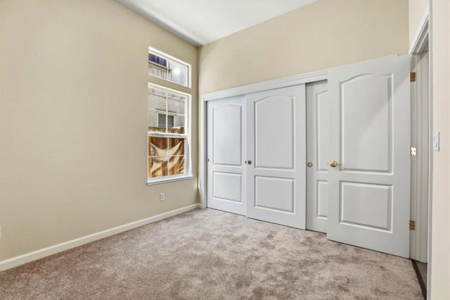 Image 21 of 44 For 631 Elm Avenue