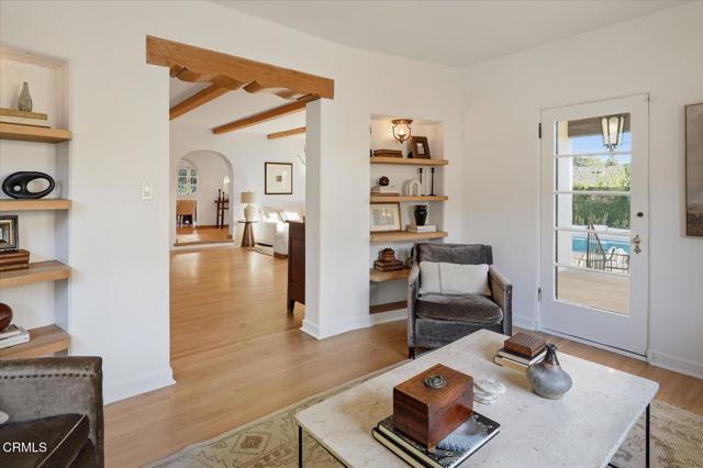 Detail Gallery Image 13 of 69 For 1110 E Mountain St, Glendale,  CA 91207 - 4 Beds | 3 Baths