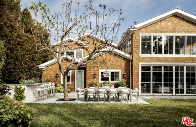 1057 Corsica Drive, Pacific Palisades CA: https://media.crmls.org/mediaz/0eae878b-f287-4bd0-ba1c-4fd4a64946f5.jpg