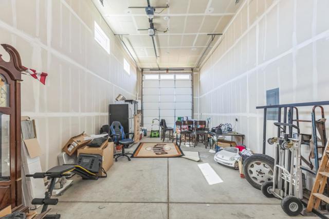 1535 Eisenhower Court, Dixon CA: https://media.crmls.org/mediaz/0eaed967-b9ca-4b1d-a5ca-a27e860bc6ff.jpg