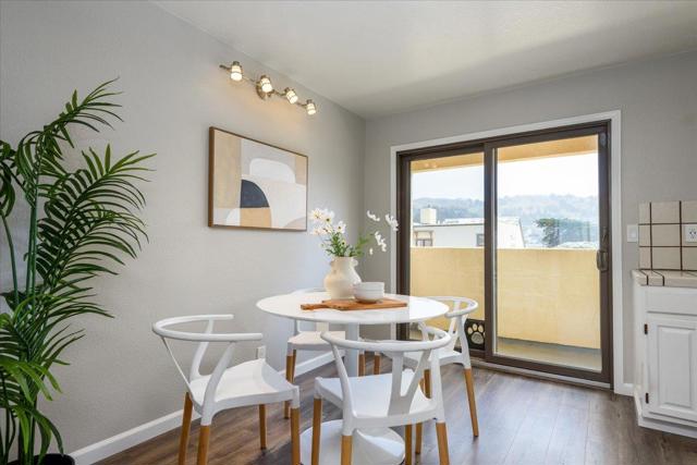 2355 Beach Boulevard, Pacifica CA: https://media.crmls.org/mediaz/0eaf0d9c-940a-4138-beeb-e949b9217341.jpg
